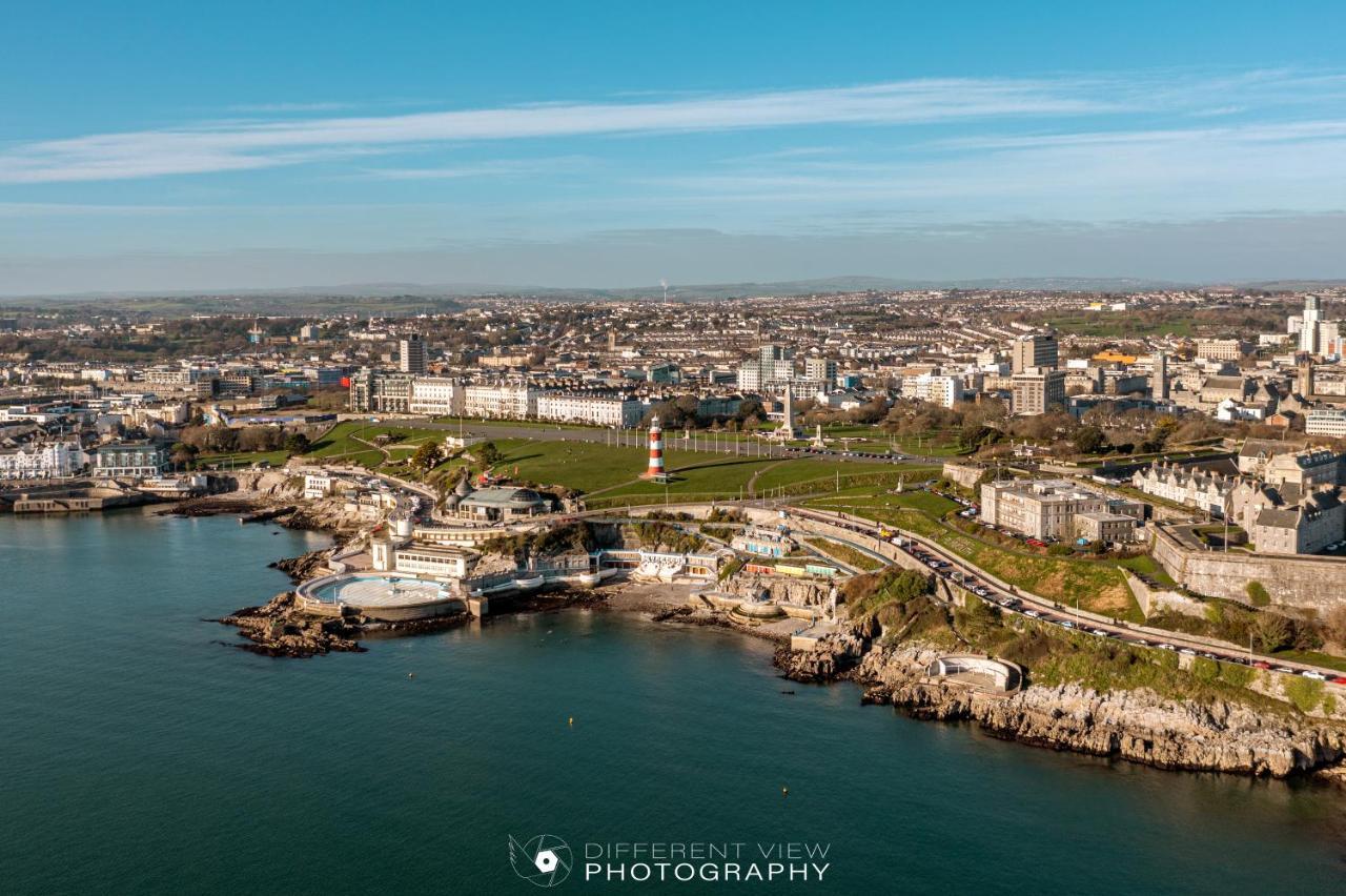 Apartment Two - Private Car Park, Comfortable And Well Equipped - By Ocean City Retreats Plymouth Exterior photo