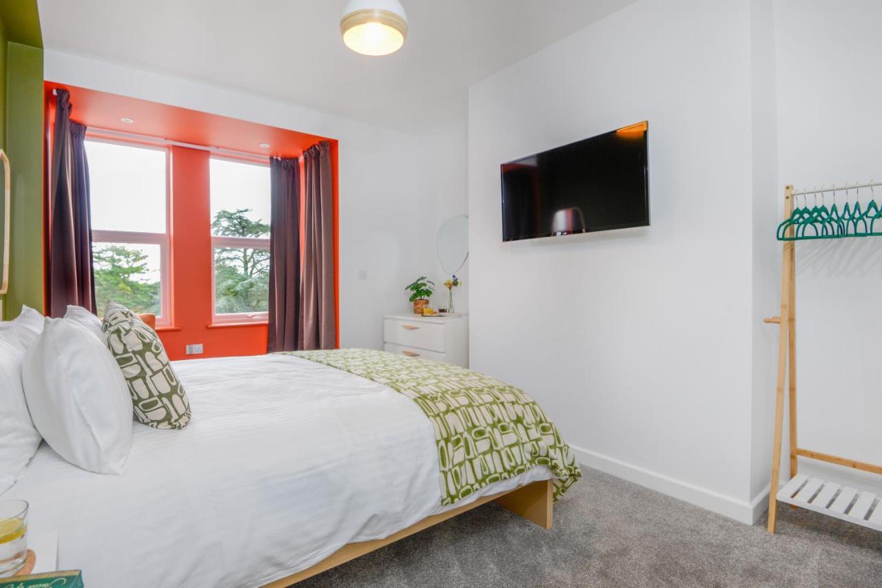 Apartment Two - Private Car Park, Comfortable And Well Equipped - By Ocean City Retreats Plymouth Exterior photo